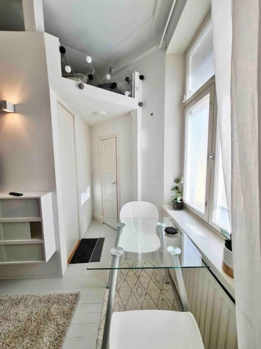 Stylish Studio In Downtown Helsinki Exterior photo